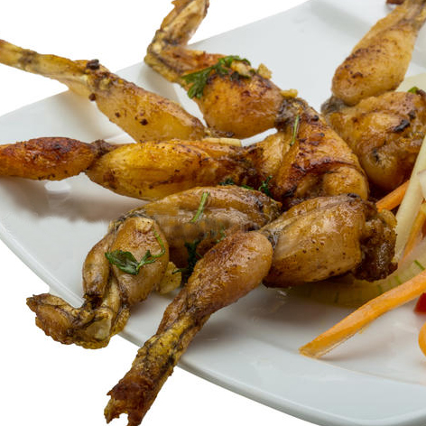 Fried frog legs with salt and pepper