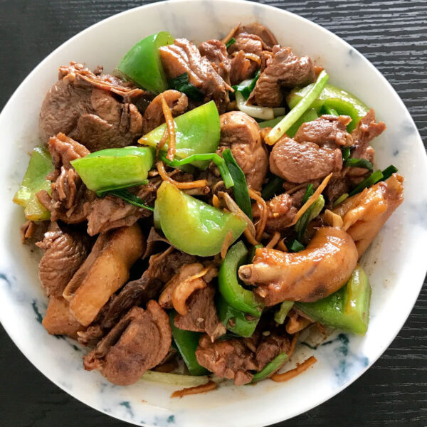 Sauteed duck with ginger and leeks
