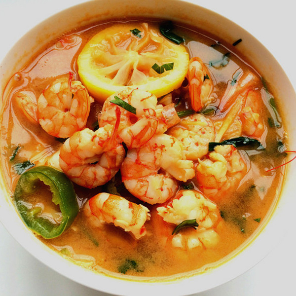 Spicy citronella shrimps soup