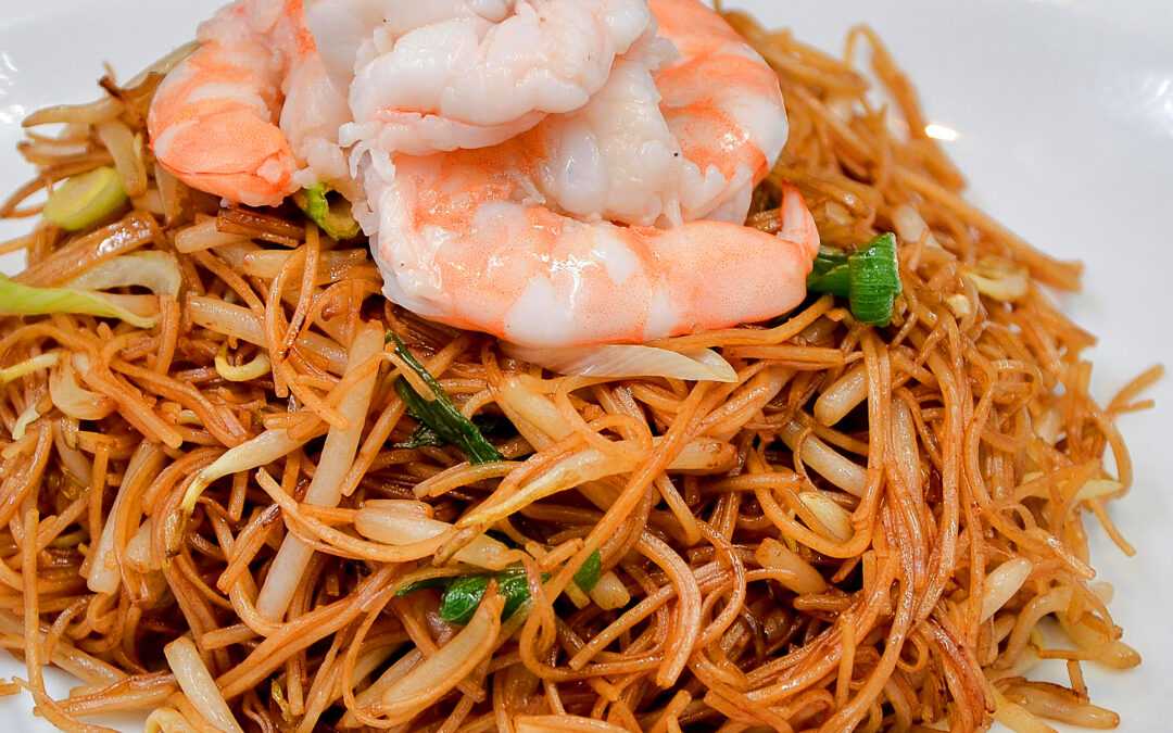 Fried noodles with shrimps